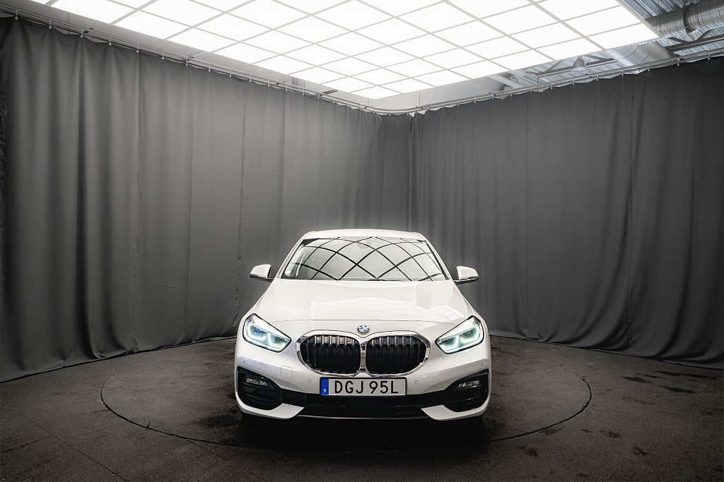 BMW 118I Sport Line SHADOW LINE SPORTSTOLAR