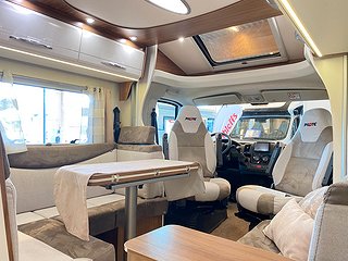Husbil-halvintegrerad Pilote P 716 9 av 29