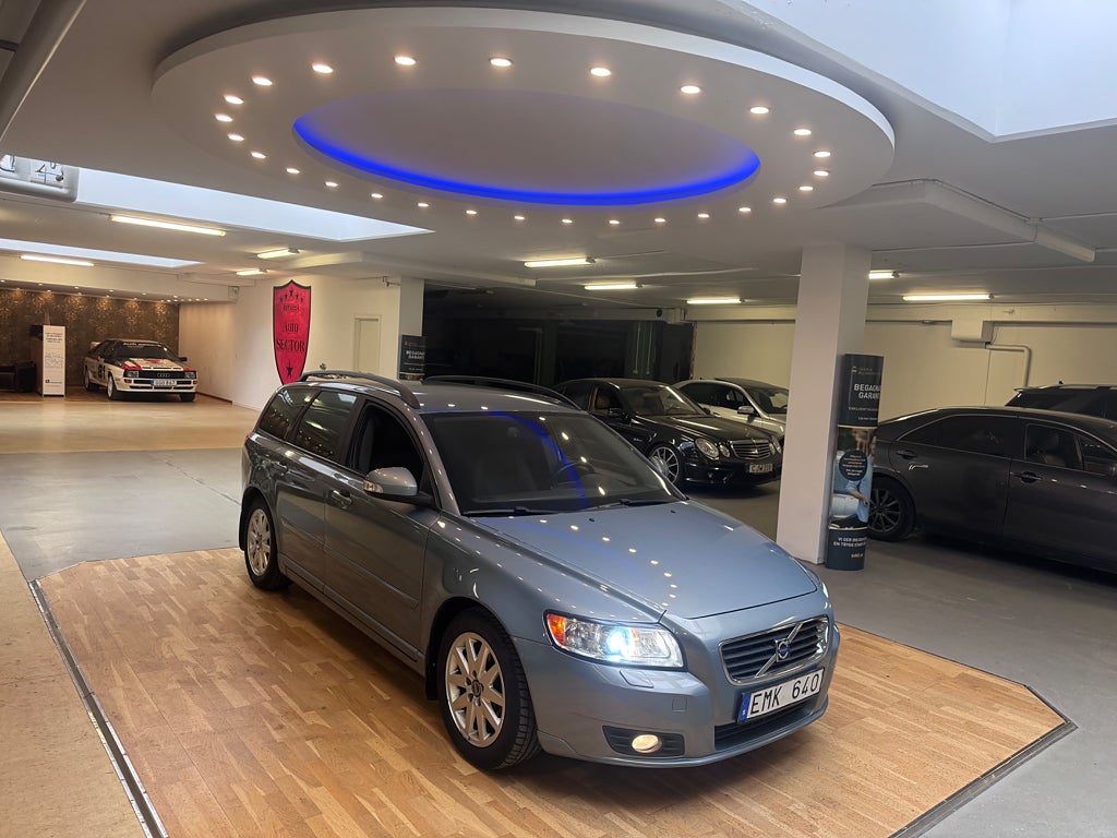 Volvo V50 T5 AWD nyservad, nybes, toppskick!
