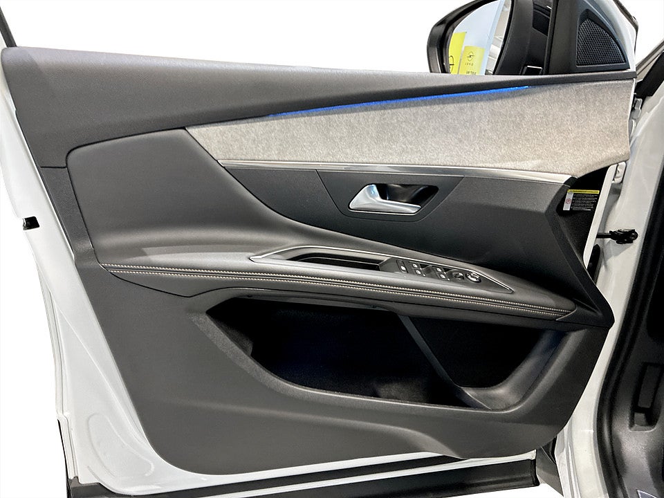 Bild på Peugeot 3008 GT 1,2 PT 130hk Aut DRAG MOTORISERAD BAKLUCKA