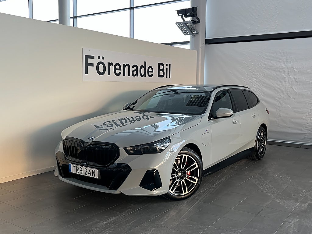 BMW 530e xDrive Touring M Sport Pro H/K Rattvärme Drag DriveAss
