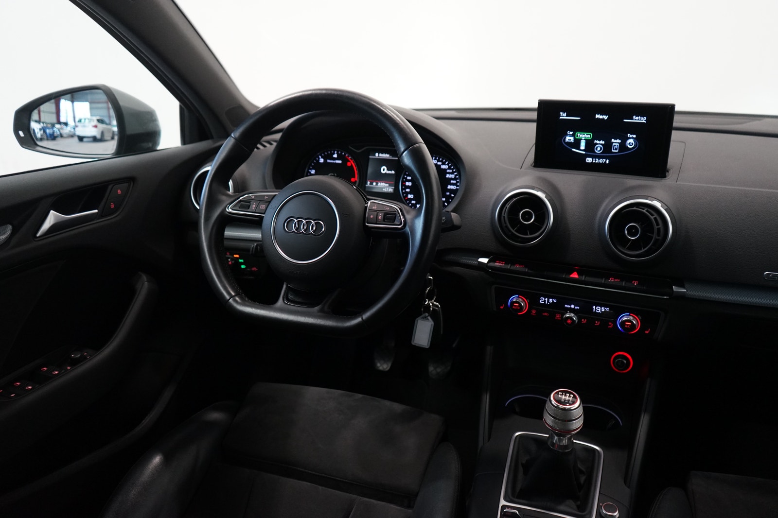 Audi A3 Sedan 2.0 TDI quattro Ambition Manuell Taklucka 150hk 2016 - miniatyr 5