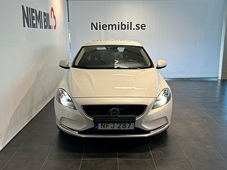 Volvo V40 D3 Momentum SoV/Dragkrok/P-sensorer/Nyservad/BT