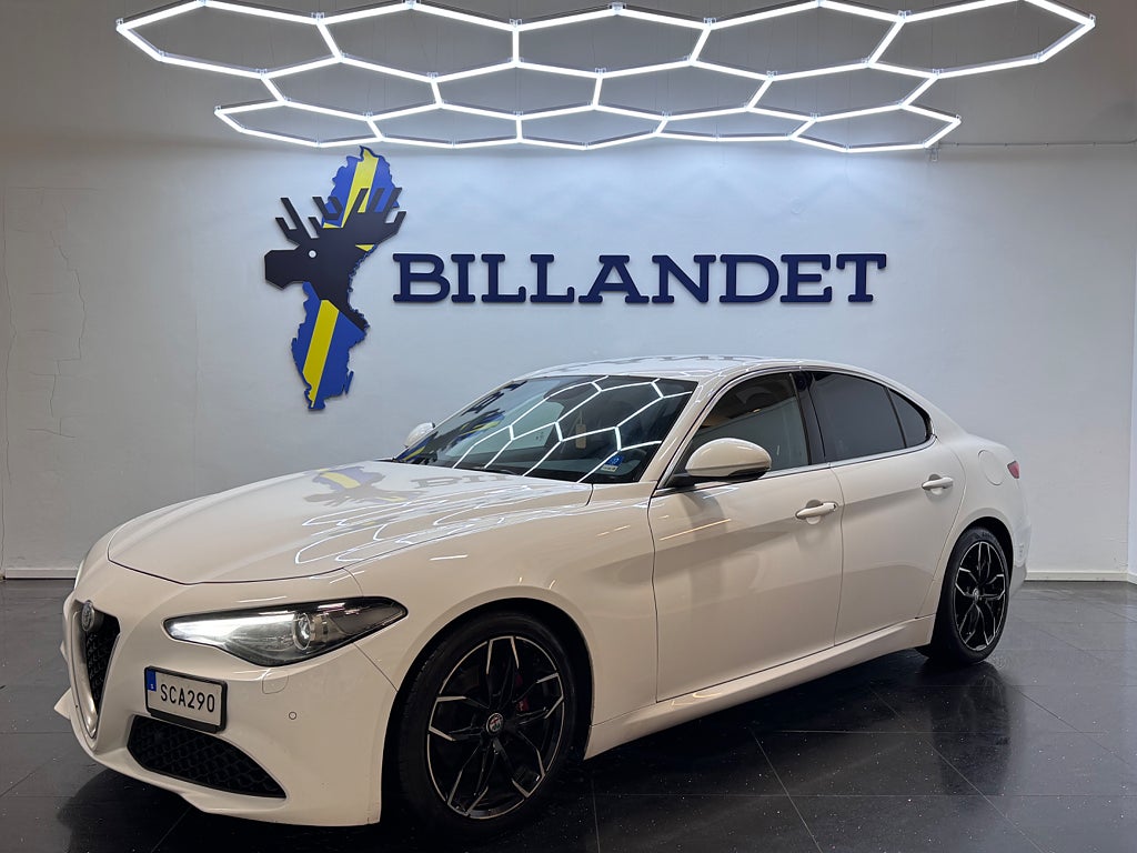Alfa Romeo Giulia 2.2 JTD 16V Super-Navi-180hk-Euro 6