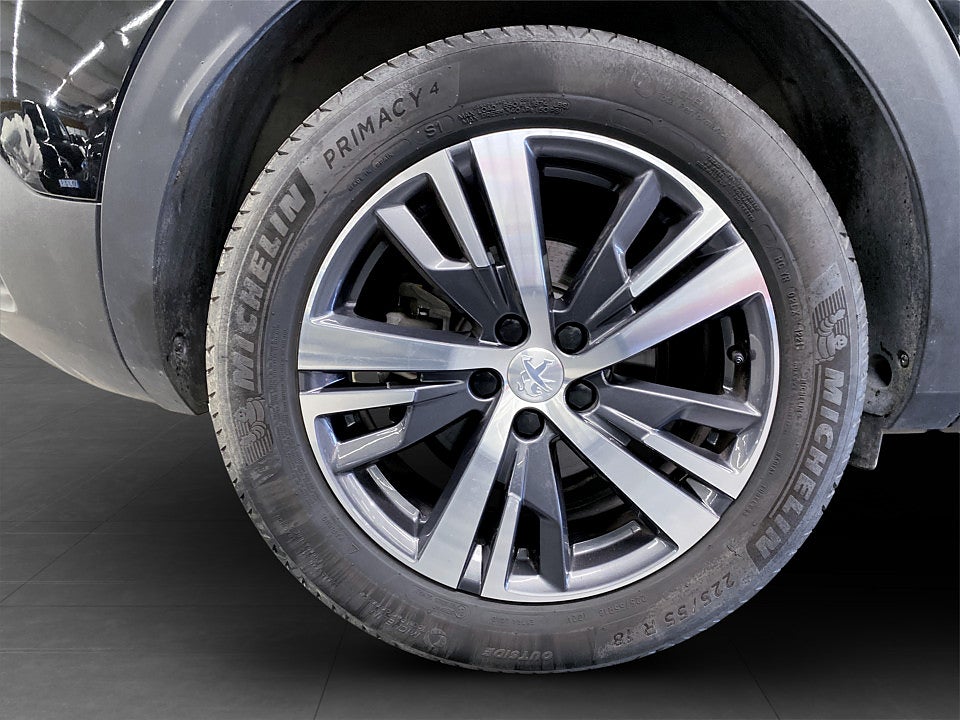 Bild på Peugeot 3008 Allure Pack 1.2 PT 130hk Aut DRAG B-KAMERA CARPLAY