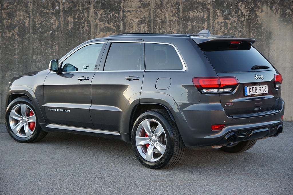 Jeep Grand Cherokee SRT 6.4 V8 HEMI|Svensksåld|1-Ägare|Pano|H&K|SE SP