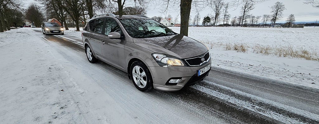 Kia Ceed cee'd_sw 1.6 CRDi ECO, Svensksåld, Ny besiktigad 