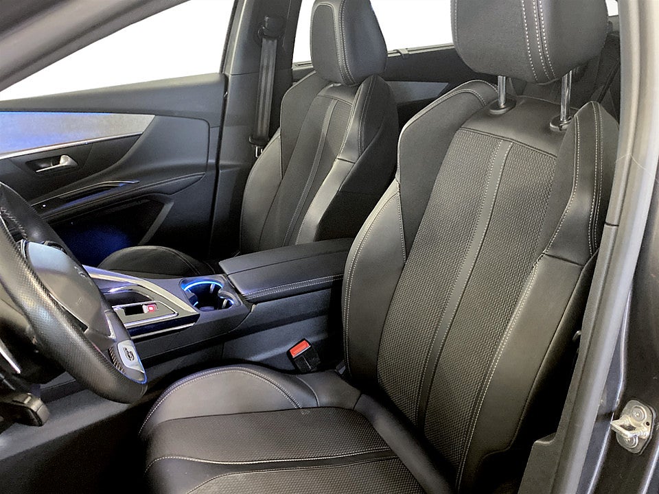 Bild på Peugeot 5008 GT 1.2 PT 130hk Aut 7-SITS B-KAMERA NAV