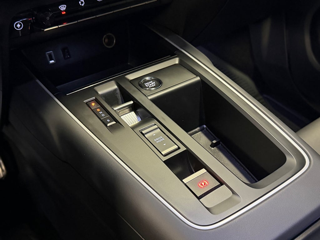 Citroën C5 Aircross 225hk Plug-in Dragkrok Förklimatisering Navi 360° Apple bild 21