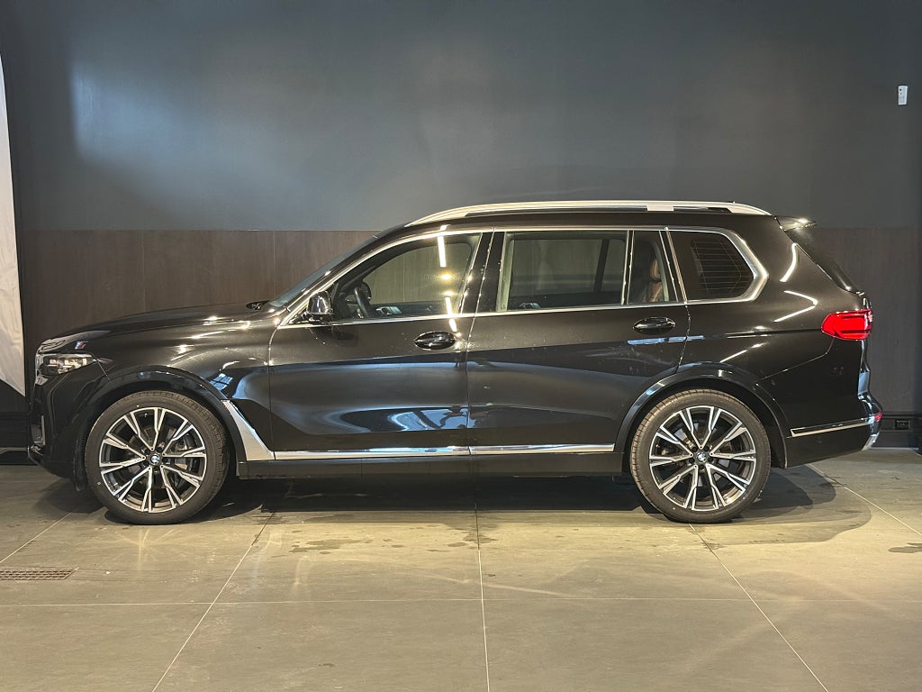 BMW X7 xDrive40i NYA S DÄCK, Executive, Panorama, H/K, Drag