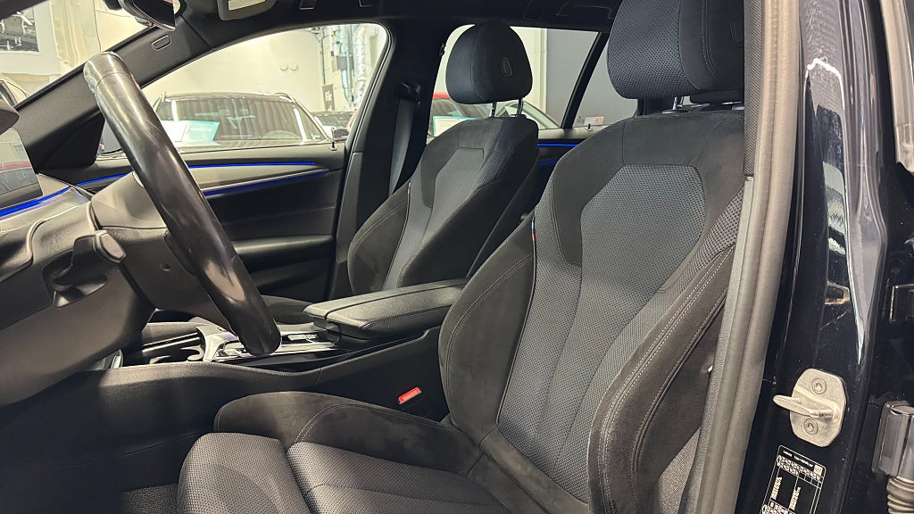 BMW 520d d xDrive Touring Aut M-Sport/Drag/D-Värmare/Backkamera
