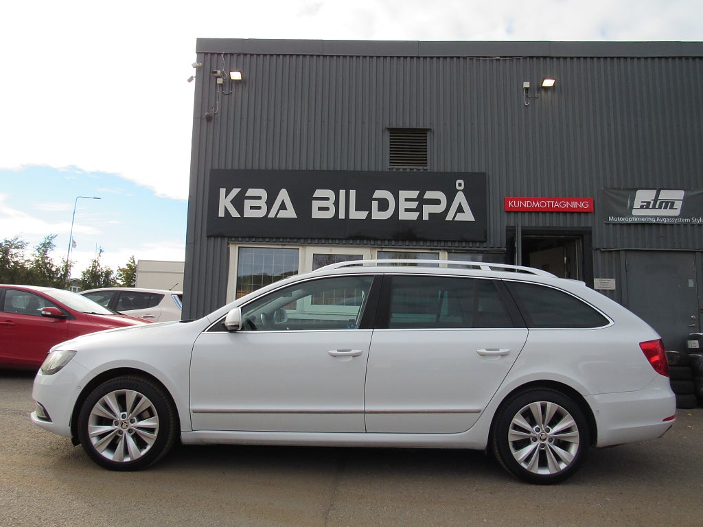 Skoda Superb Kombi 2.0 TDI 4x4 170hk Elegance Euro 5 Drag Aut