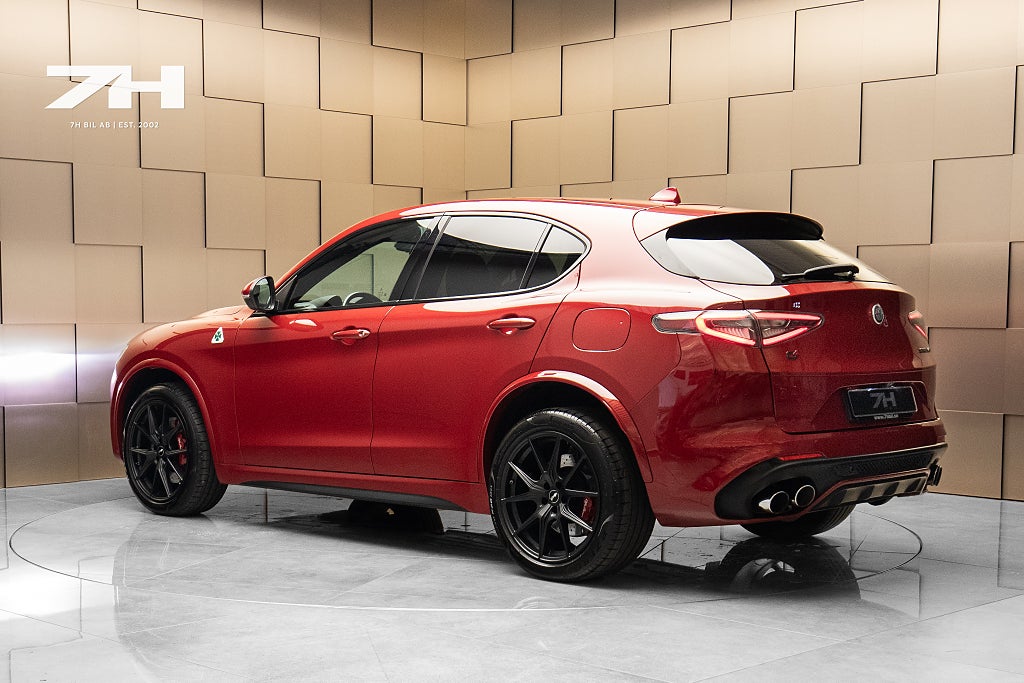 Alfa Romeo Stelvio Quadrifoglio / H/K / Adaptiv Farth. / Kamera