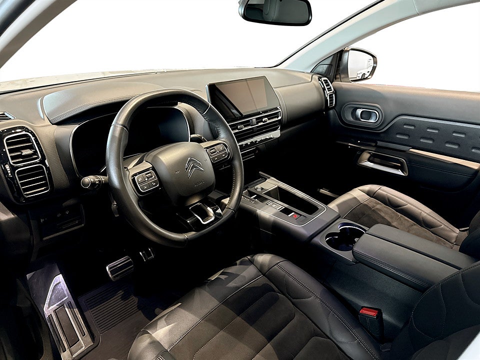 Bild på Citroën C5 Aircross Shine 1.2 PT 131hk Aut  P-SENSORER CARPLAY 