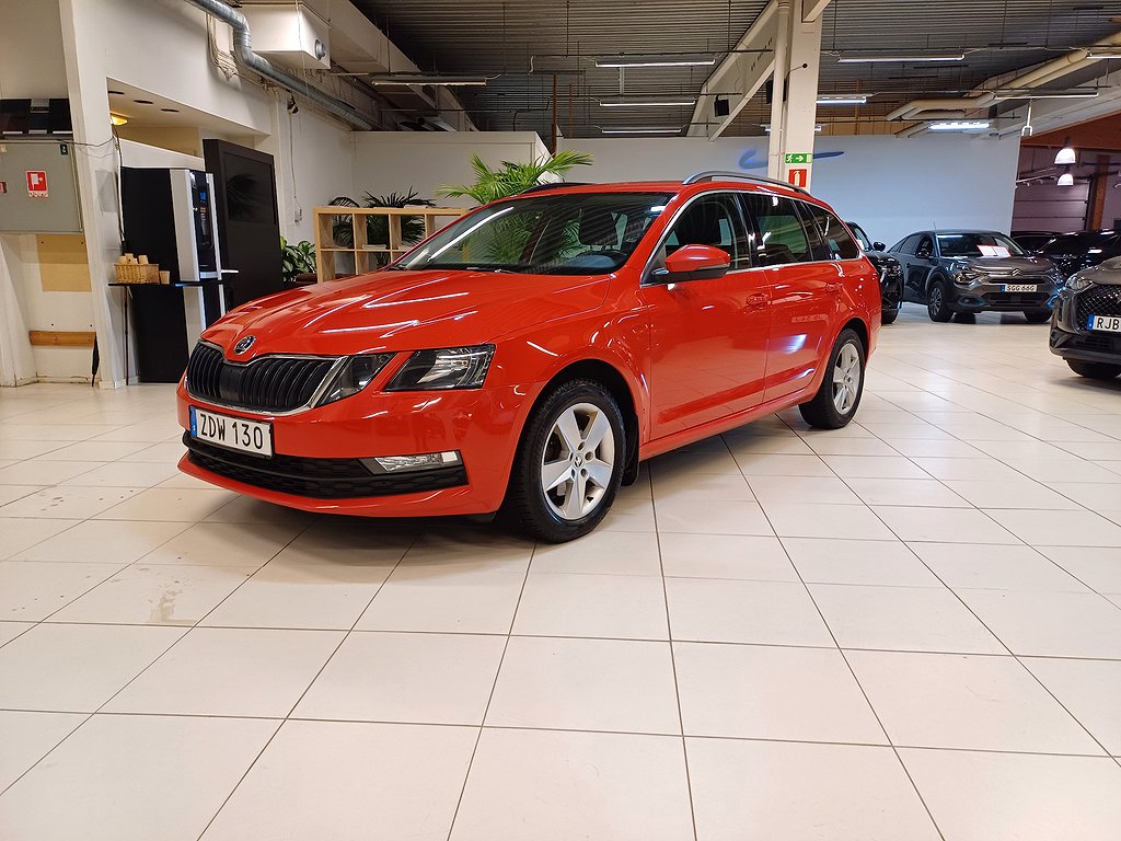 Skoda Octavia Kombi 1.0 TSI Ambition , ( värmare , drag)