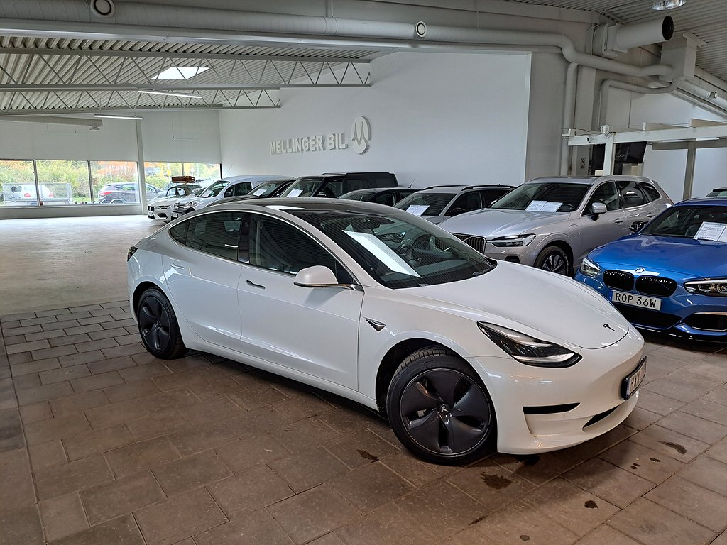 Tesla Model 3 Standard Range Plus 258hk Pano Nav Läder Drag