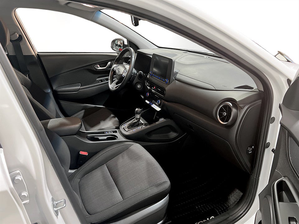 Bild på Hyundai Kona Essential 1.0 T-GDI 120hk Aut - B-KAMERA, RATTVÄRME