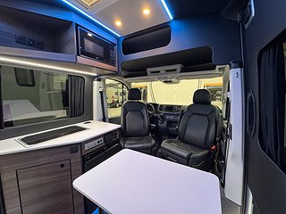 Transportbil - Skåp Volkswagen Crafter 177HK AUT CROSSBUSS 17 av 27