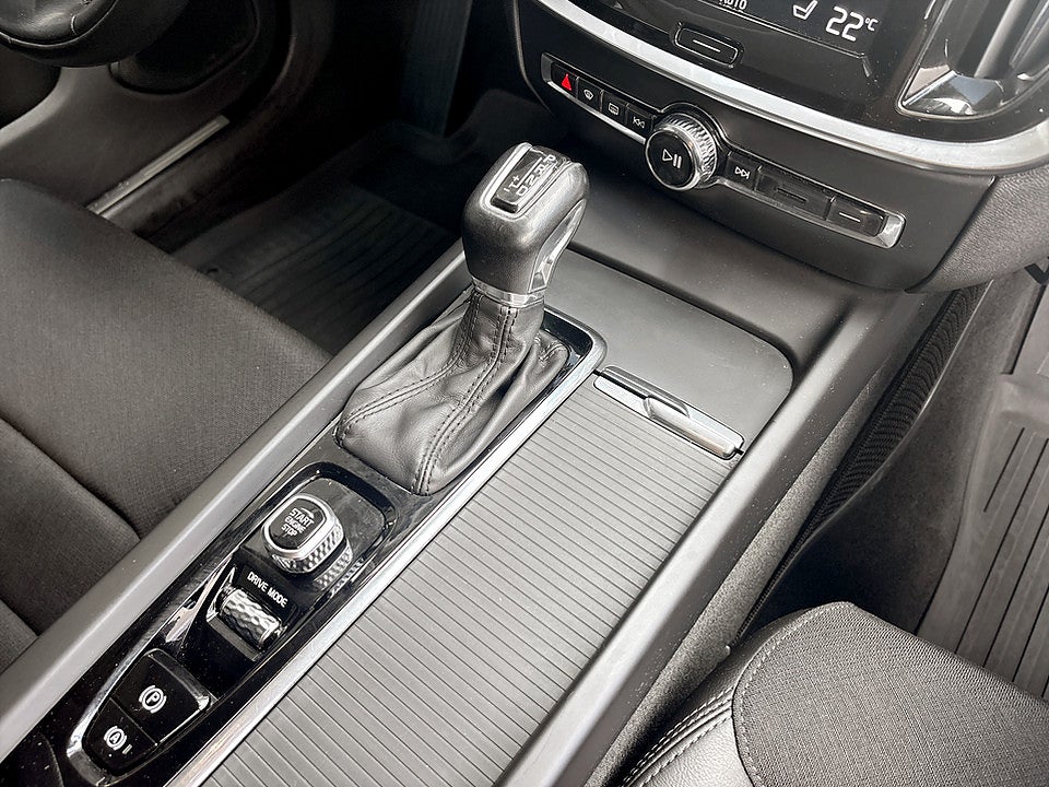 Bild på Volvo V60 Cross Country Advanced D4 Geartronic 190hk Aut 4WD B-KAMERA CARPLAY