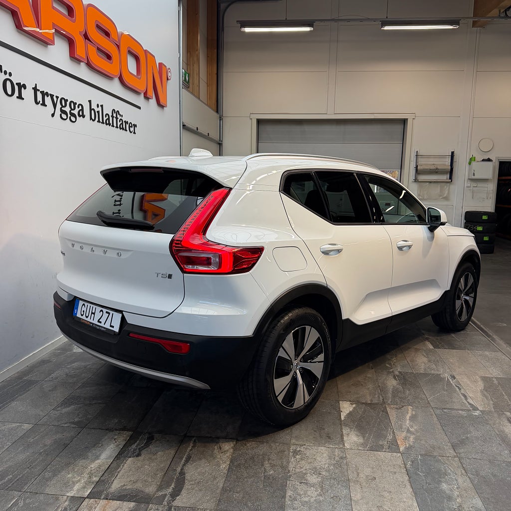 Volvo XC40 T5 Twin Engine DCT Momentum Advanced Rattvärme Apple