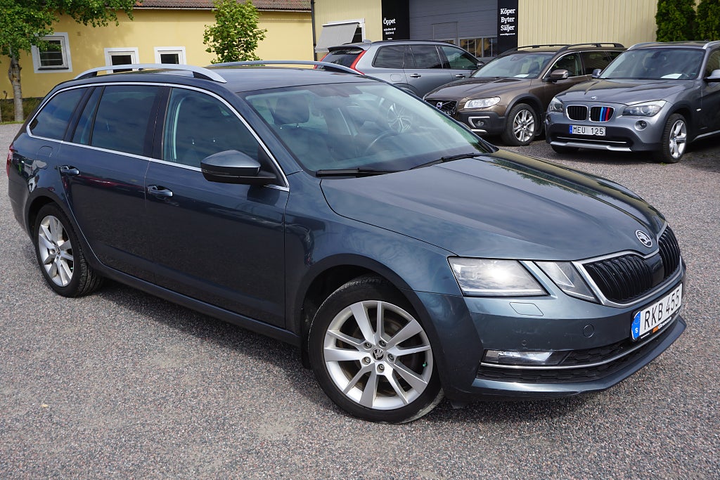Skoda Octavia Kombi 1.5 TSI Aut Drag Värmare Backkamera