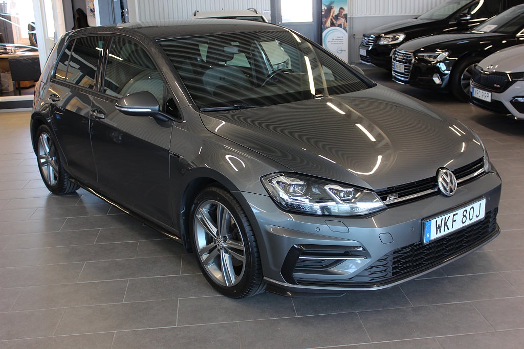 Volkswagen Golf 5-dörrar 1.5 TSI ACT OPF R-Line Drag Värmare V-Hjul