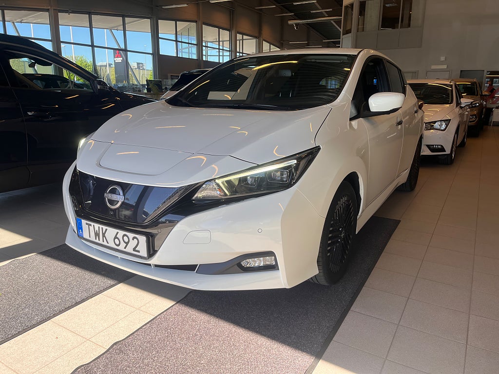 Nissan Leaf N-Connecta 40kwh S/V-hjul