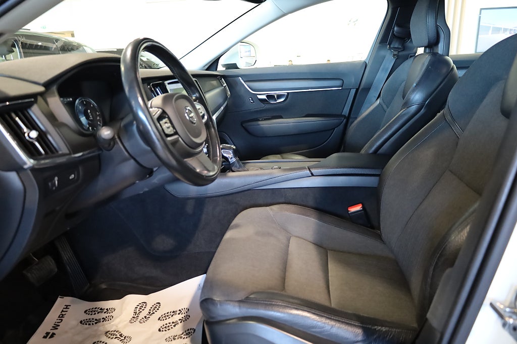 Volvo V90 Cross Country D4 AWD Business Geartronic Navi Drag VOC K-Rem bytt