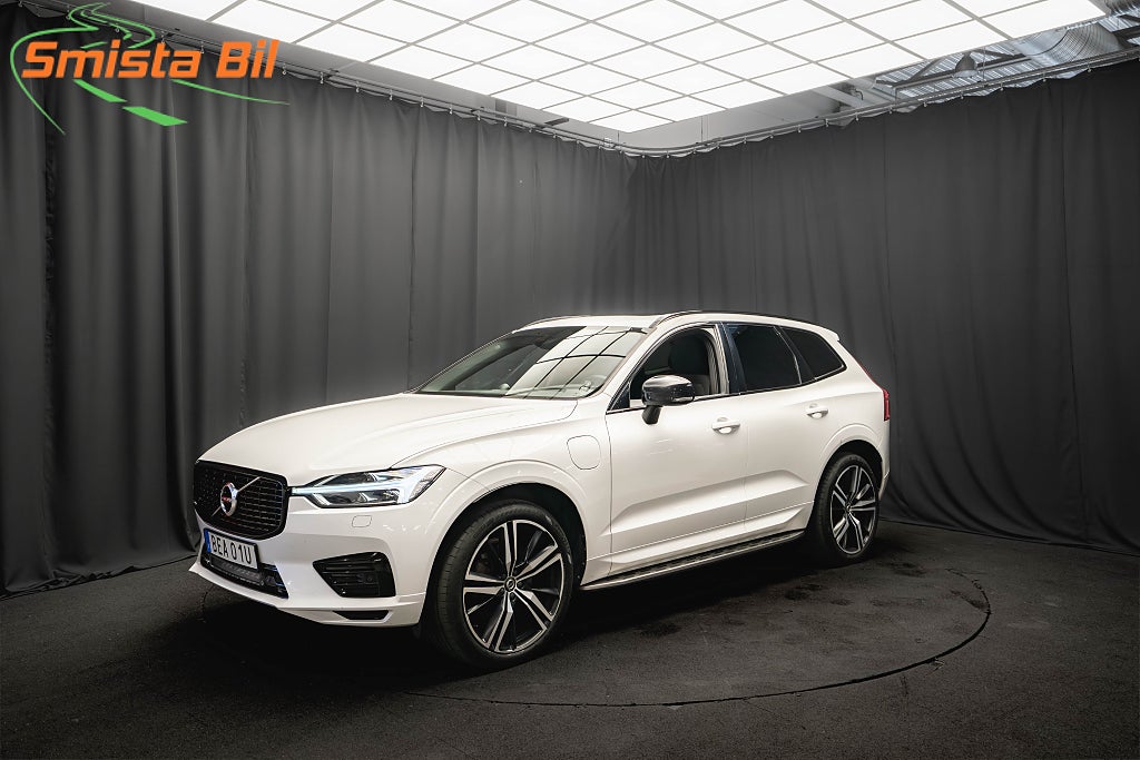 Volvo XC60 Recharge T6 AWD R-Design B&W PANO DRAG 21' PÄRLEMO MOMS