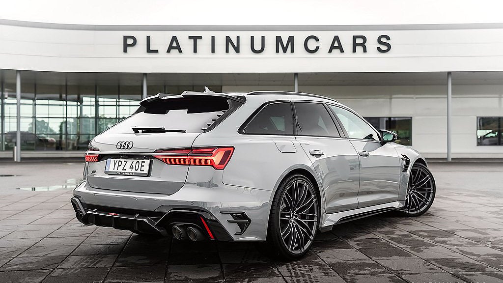 Den exklusiva RS6 har 140 mer hästkrafter än standardversionen. 