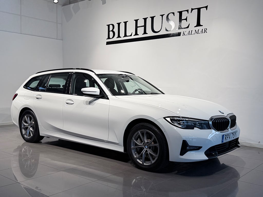 BMW 330e xDrive Touring Steptronic Sport line *Drag *Backkamera