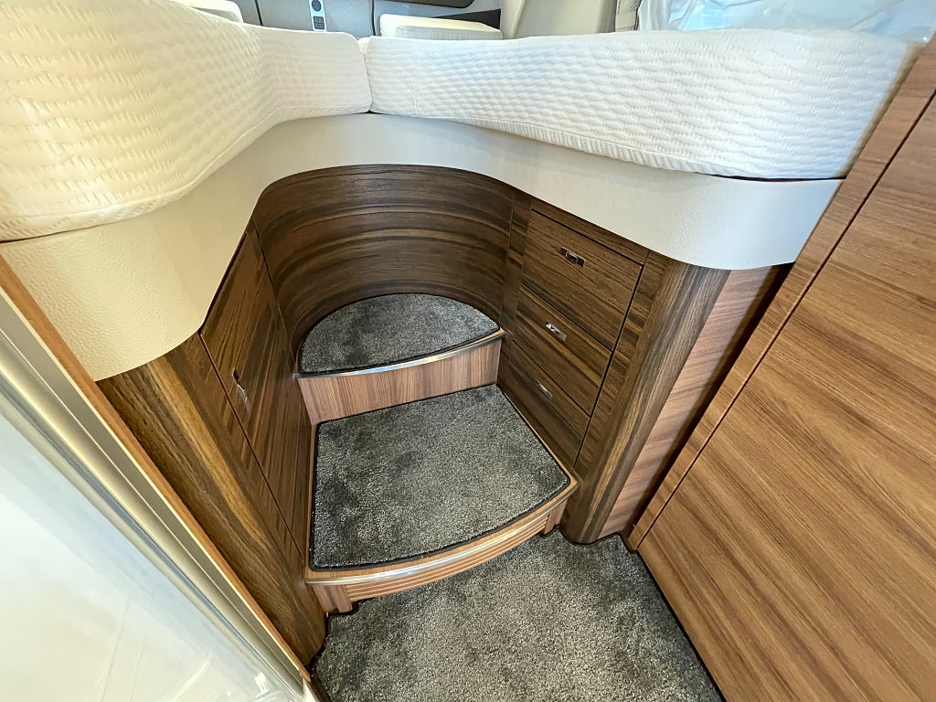 Knaus 900 LEG Sun I / Hydraul-ben /AC- Bodel/Solcell x8 / litium / Inv - Knaus