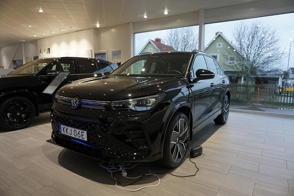 Volkswagen Tiguan R-LINE eHybrid 272 HK