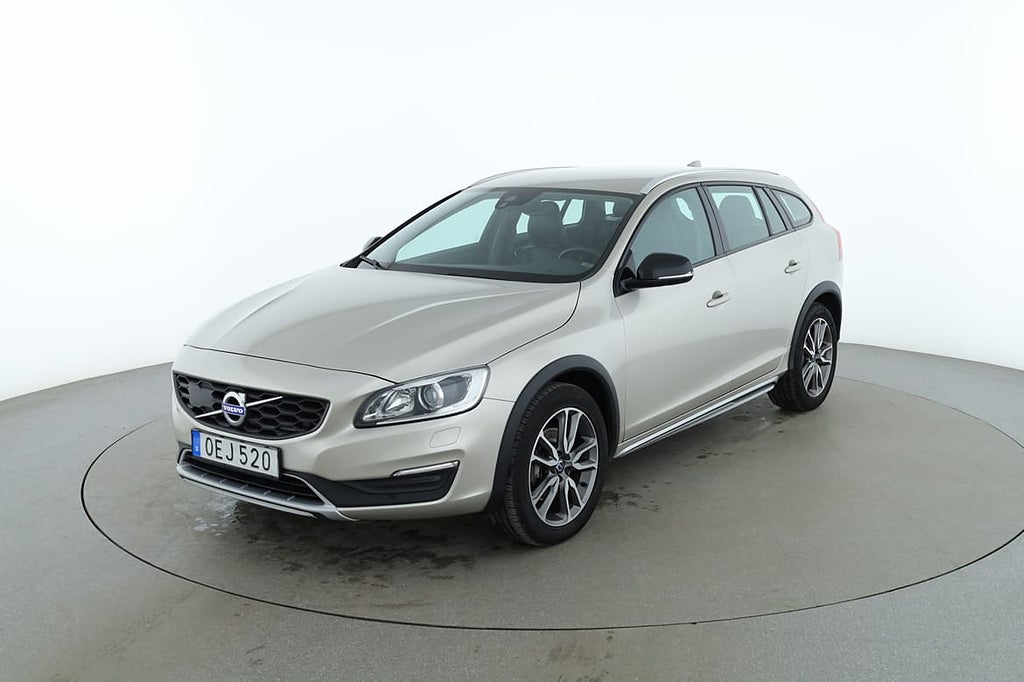 Volvo V60 Cross Country D4 AWD / Drag, Kurvljus, PDC