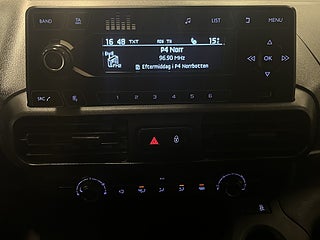 Toyota ProAce City 1.5D Skåpbil/SoV-däck/MoK-värm/Psens/MOMS