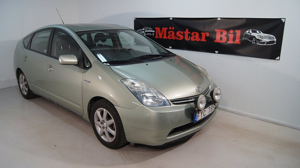 Toyota Prius 1.5 VVT-i + 3CM CVT 