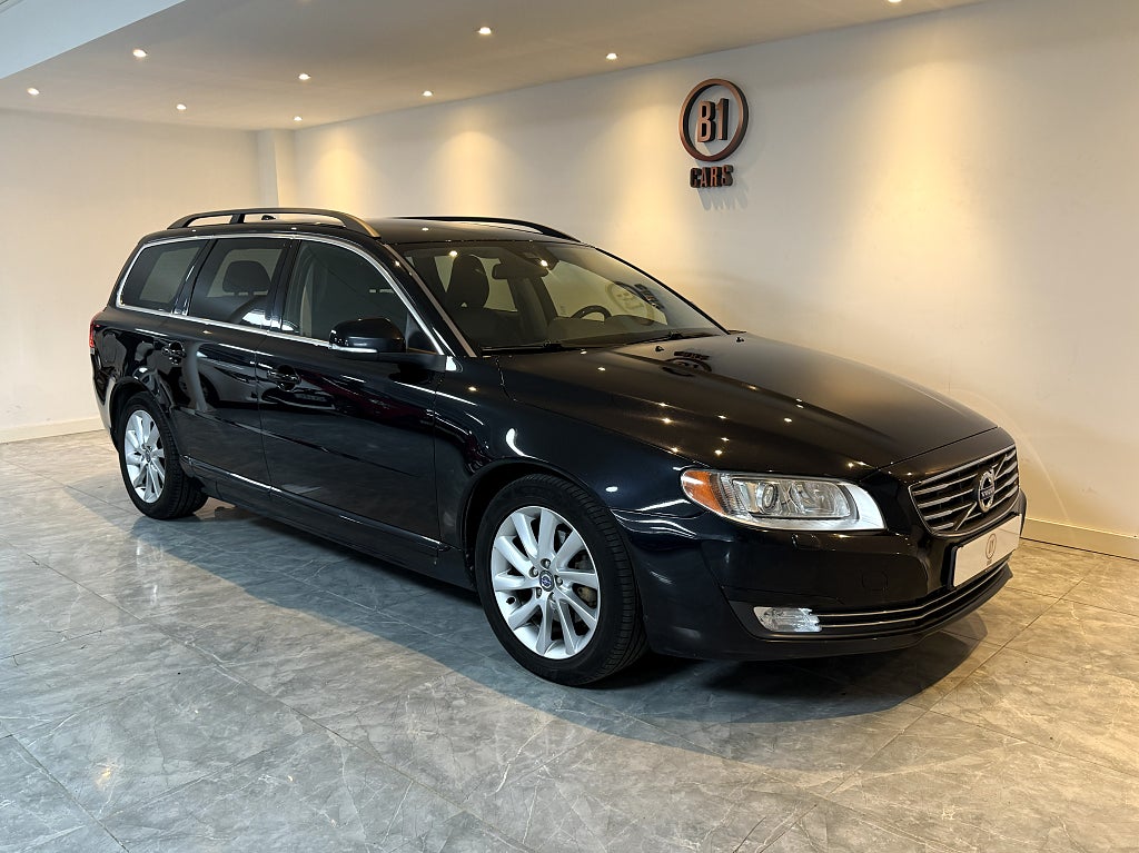 Volvo V70 D2 Geartronic MOMENTUM DRAGKROK FULLSERVAD RATTVÄRME