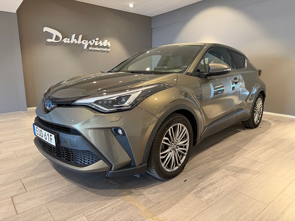 Toyota C-HR 2.0 184hk Hybrid | JBL Executive V-hjul Back-k