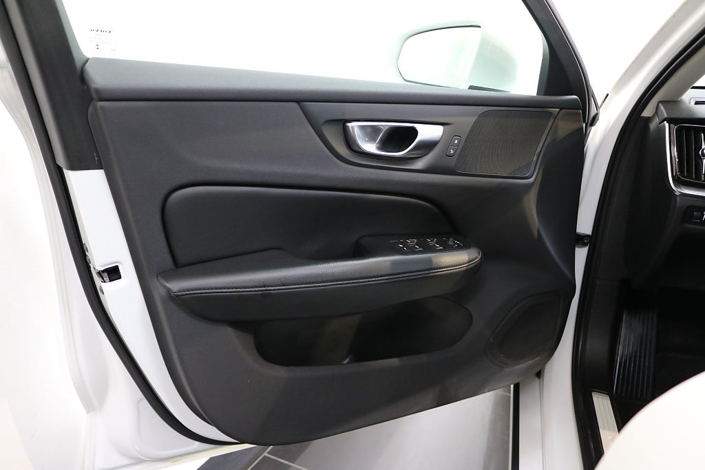 Volvo V60 2022 - miniatyr 8