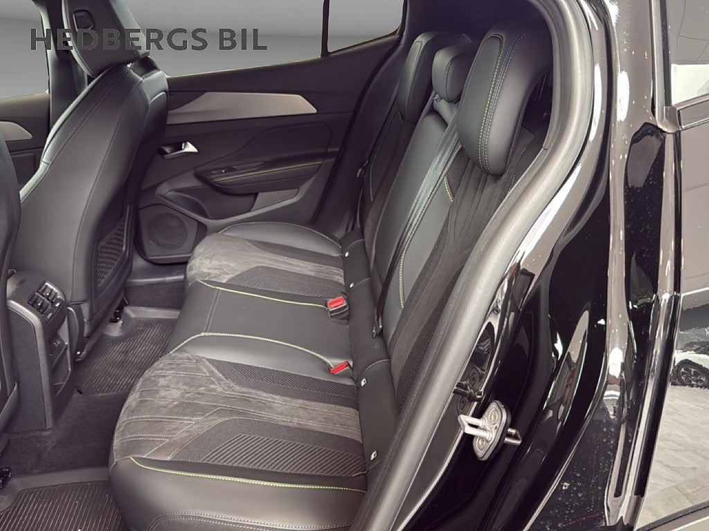 Peugeot 408 GT Hybrid 145 hk thumbnail