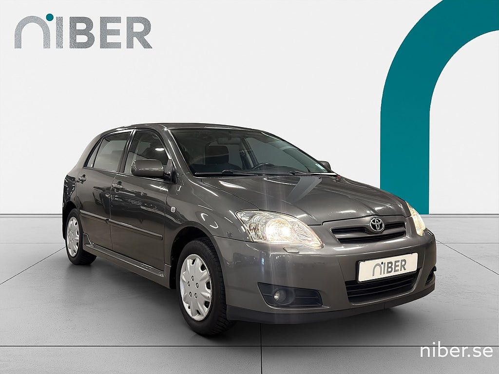 Toyota Corolla 5-dörrars 1.6, 3 brukare, AC, Värmare,