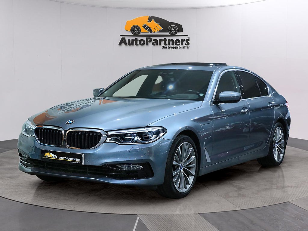 BMW 530e iPerformance Sedan Taklucka HUD 3DView DKey H/K 1,95%
