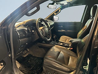 Toyota Hilux Dubbelhytt 2.4 AWD MOMS/MoK/Skinn/Kamera/Dvärm/Ledramp – bild 7