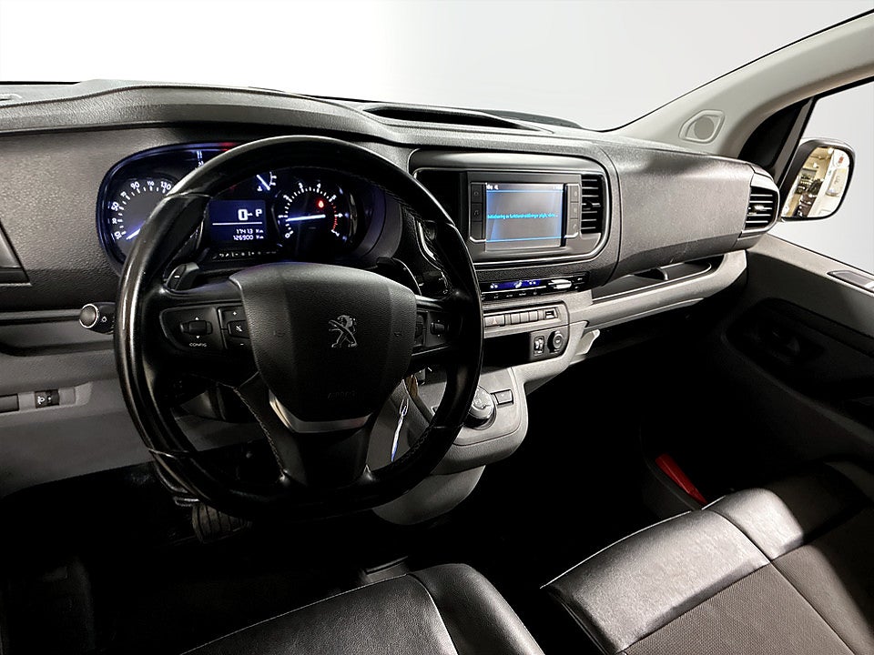 Bild på Peugeot Expert PRO+ L2 BHDi 180hk Aut WEBASTO, DRAG, BKAMERA, LEDRAMP 