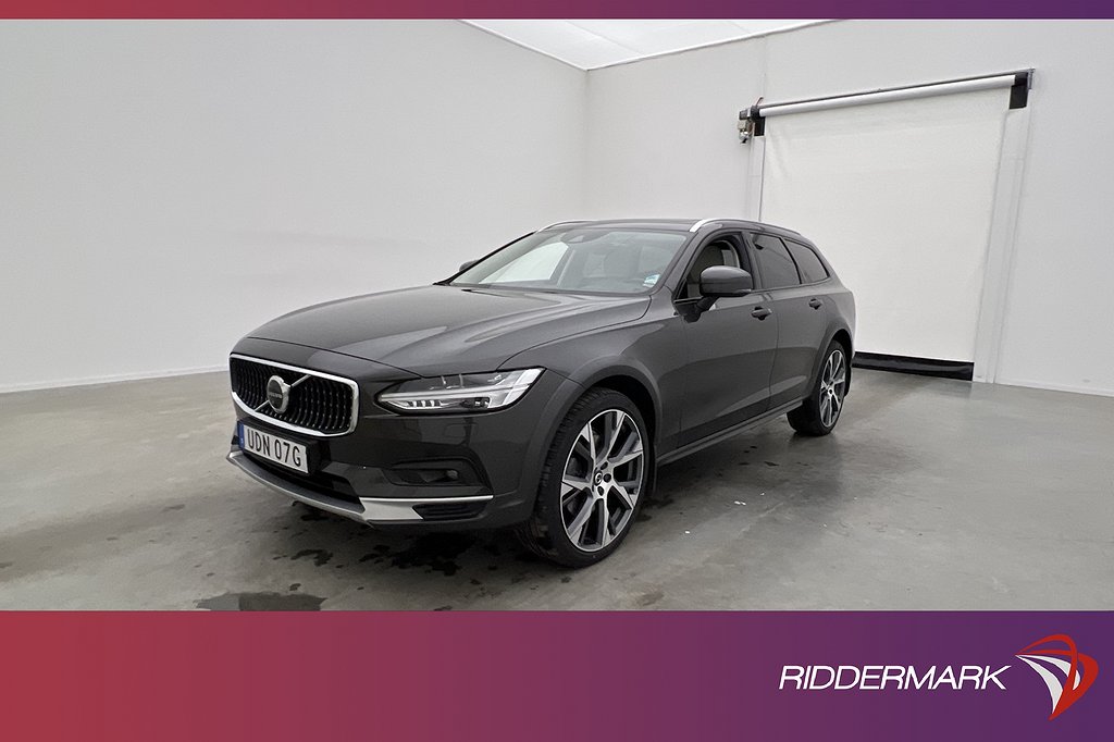 Volvo V90 Cross Country B5 AWD Pano B&W Luft HUD 360° Drag