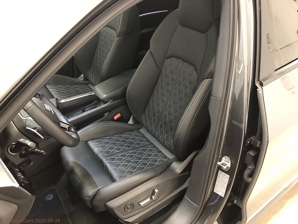 Audi e-tron 55 quattro S-Line 408hk Panorama, BO,Läder