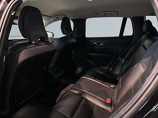 Volvo V60 D3 Inscription Drag Skinn Pvärm Kamera S/V-hjul – bild 13