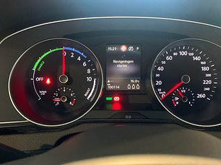 Kombi Volkswagen Passat 16 av 22