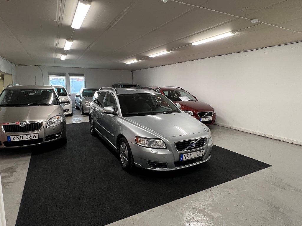 Volvo V50 D2 Momentum Euro 5 Ny service