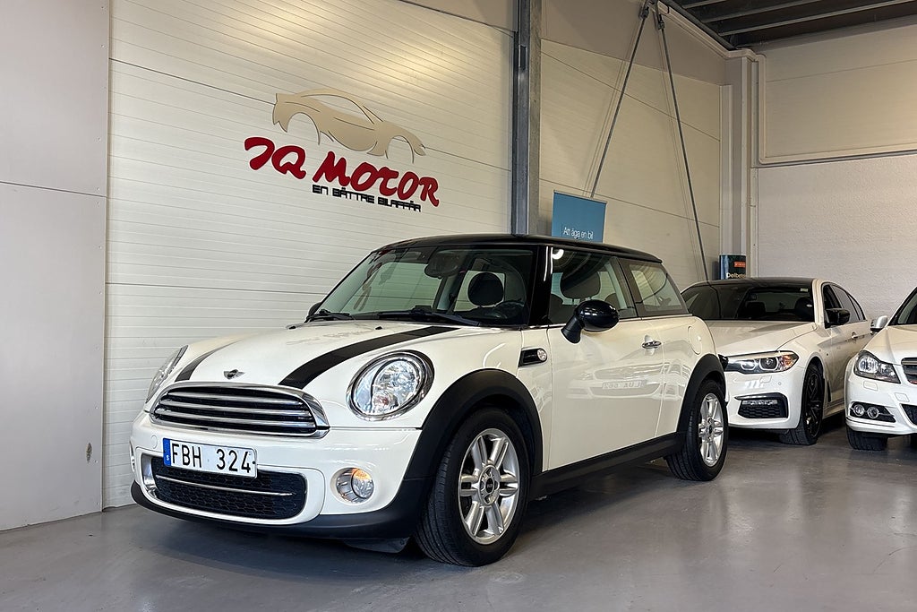 MINI Cooper D Euro 5 /Navi/Bluetooth/P-Sensor/Nyservad/SE SPEC/